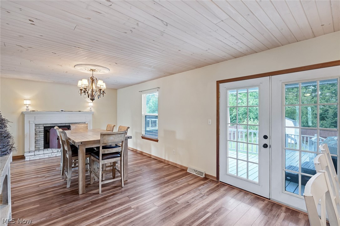 144 Hawkins Lane Columbiana OH 44408