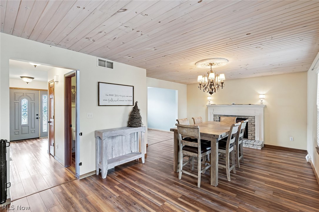 144 Hawkins Lane Columbiana OH 44408