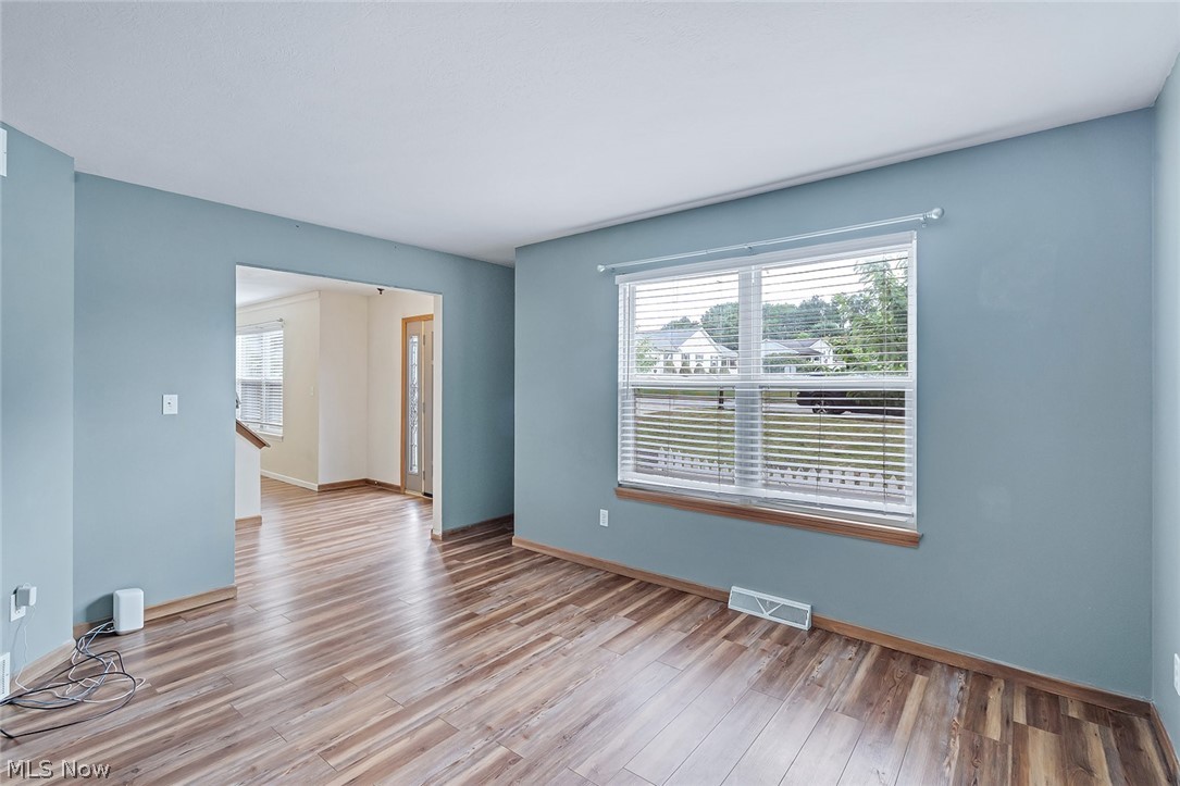 144 Hawkins Lane Columbiana OH 44408