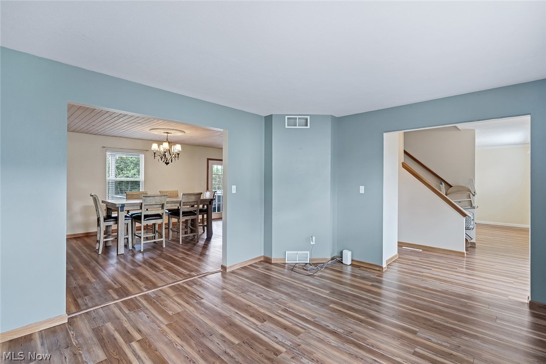 144 Hawkins Lane Columbiana OH 44408