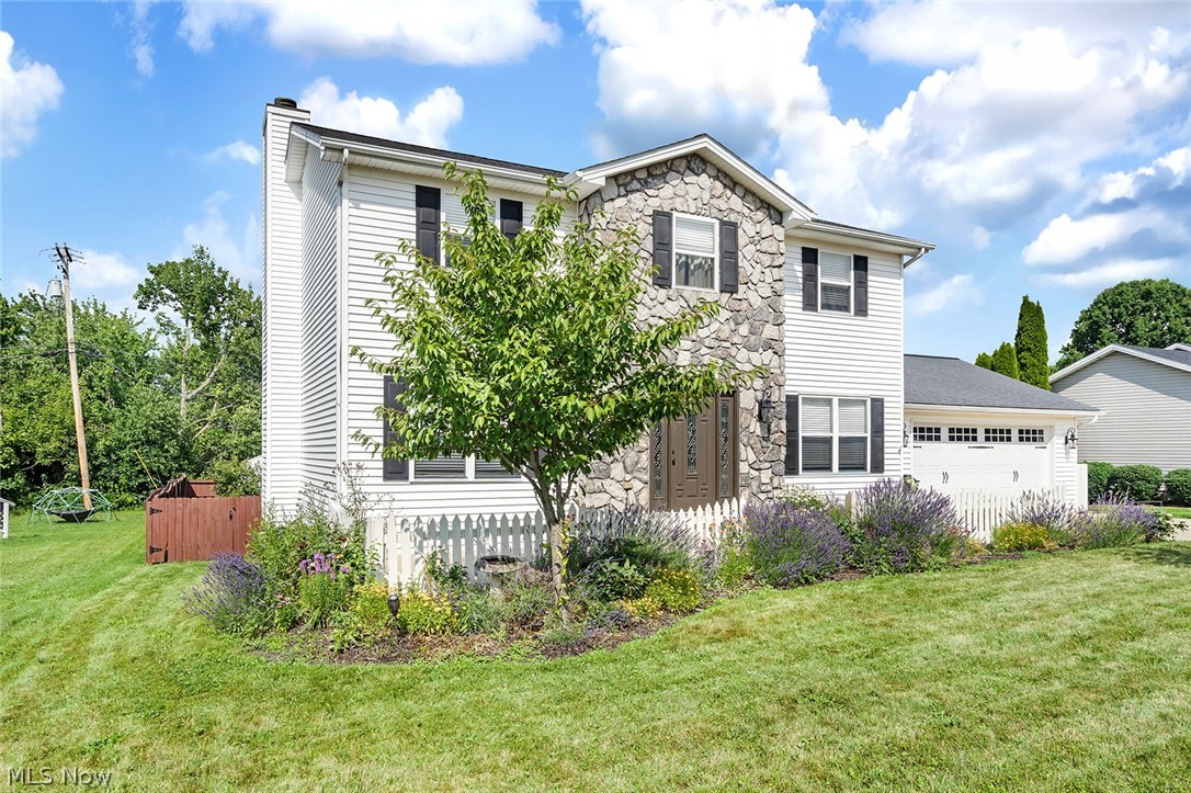 144 Hawkins Lane Columbiana OH 44408