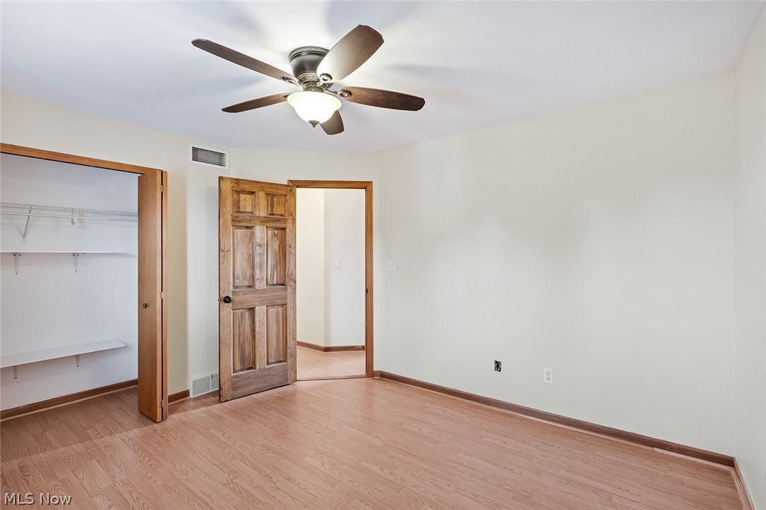 144 Hawkins Lane Columbiana OH 44408