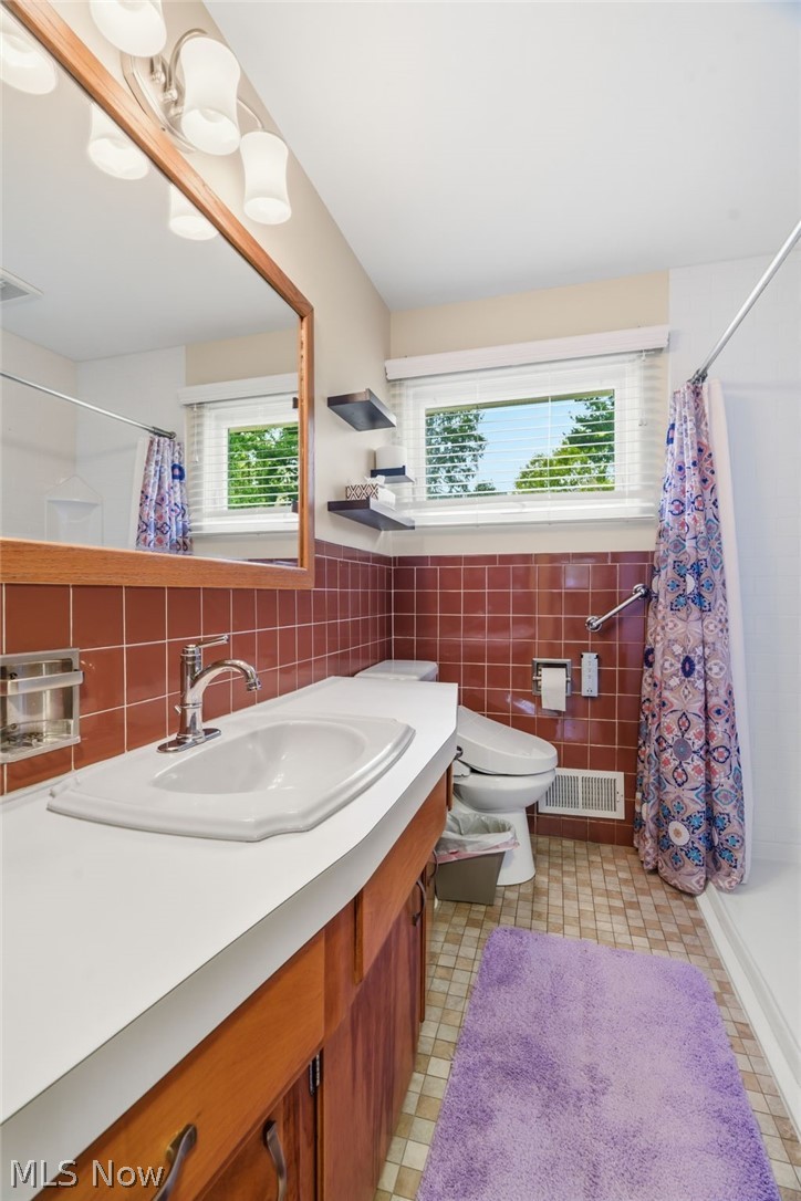 910 Marquardt Avenue NW North Canton OH 44720