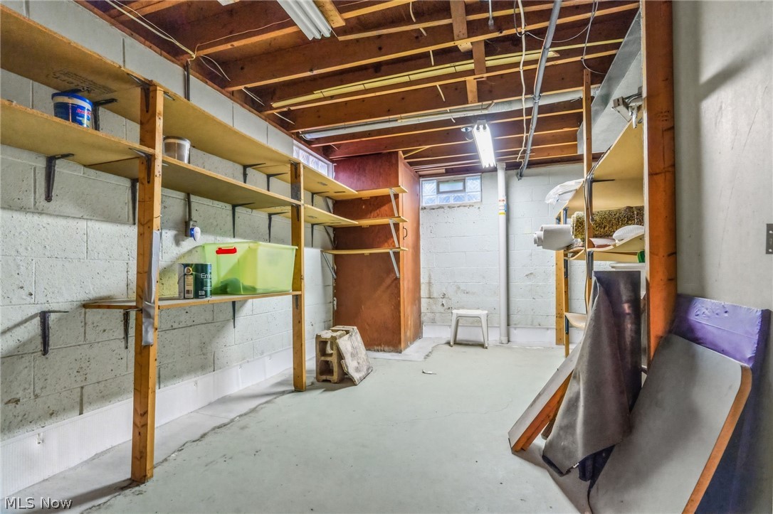 910 Marquardt Avenue NW North Canton OH 44720