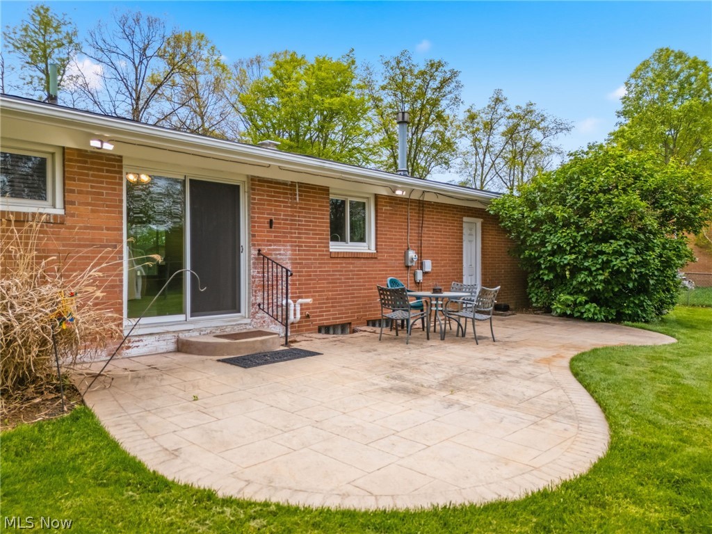 910 Marquardt Avenue NW North Canton OH 44720