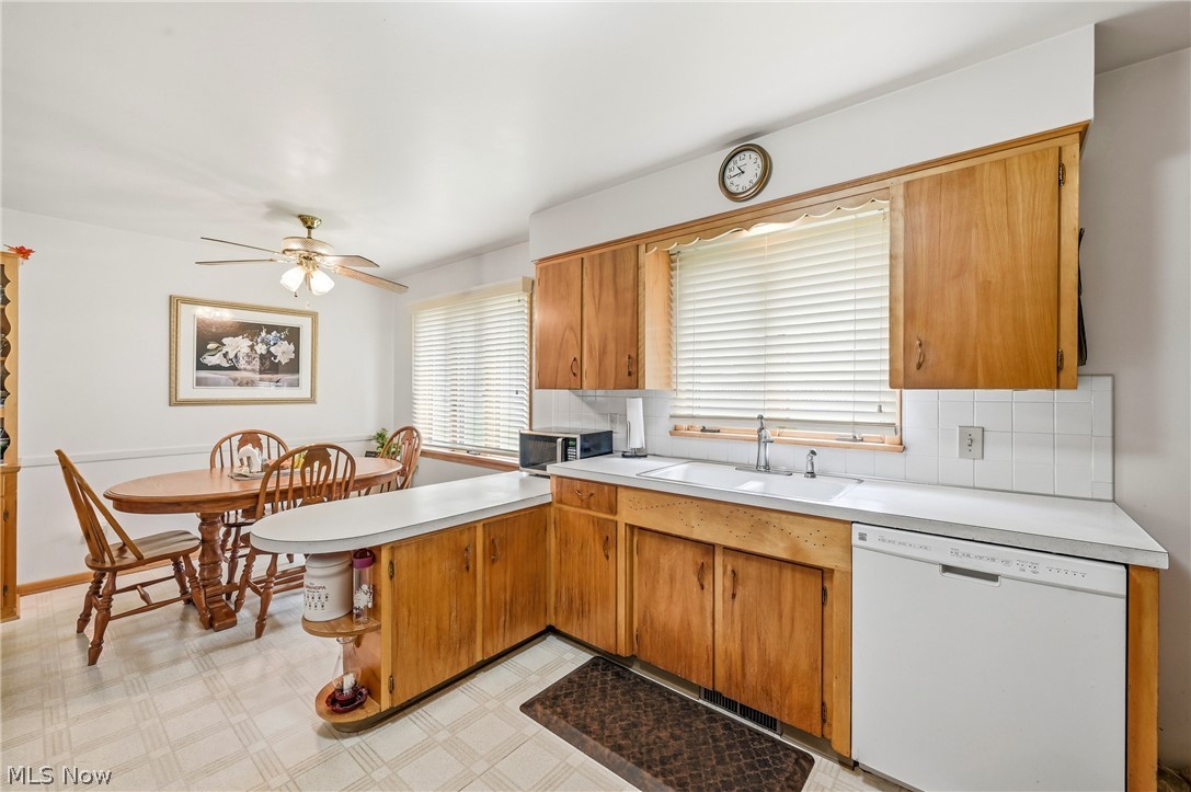 5172 Calla Avenue NW Warren OH 44483