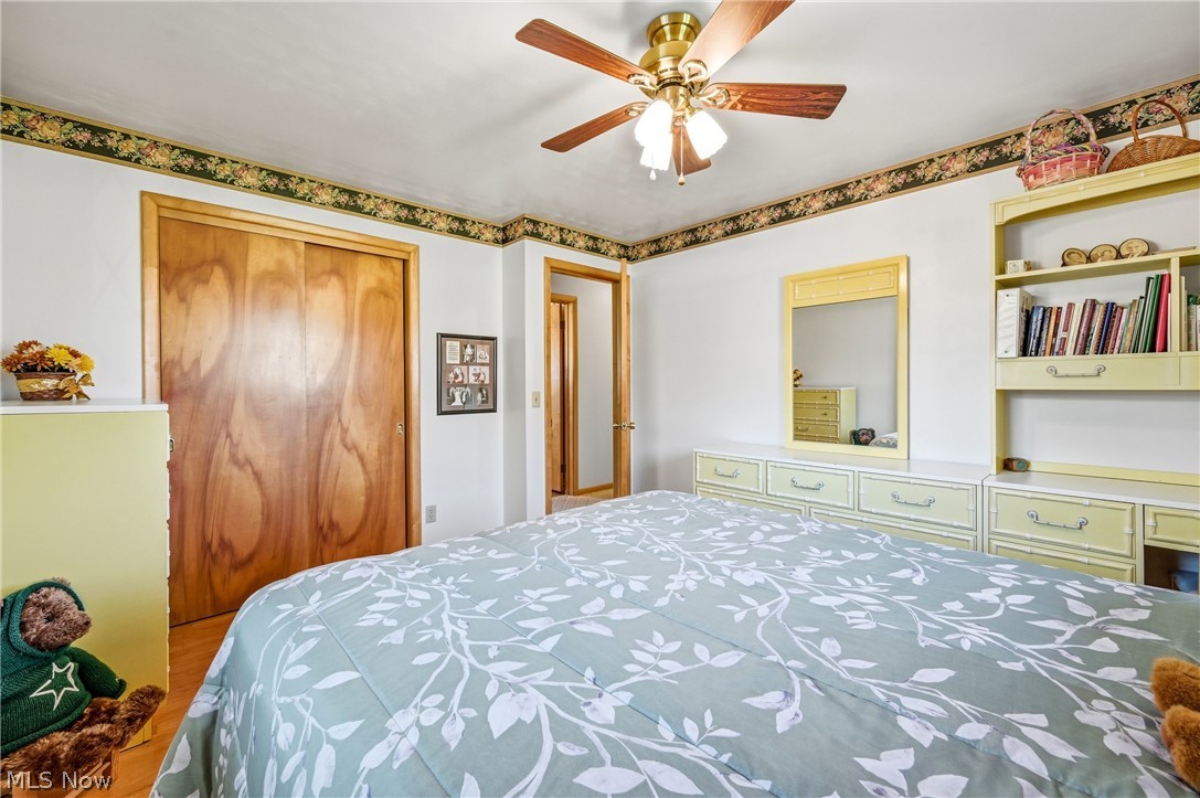 5172 Calla Avenue NW Warren OH 44483