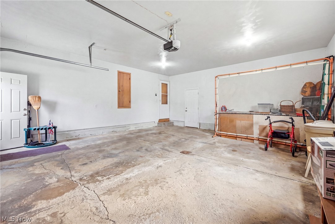 5172 Calla Avenue NW Warren OH 44483