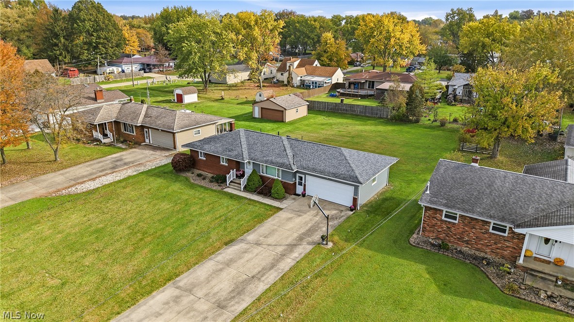 5172 Calla Avenue NW Warren OH 44483