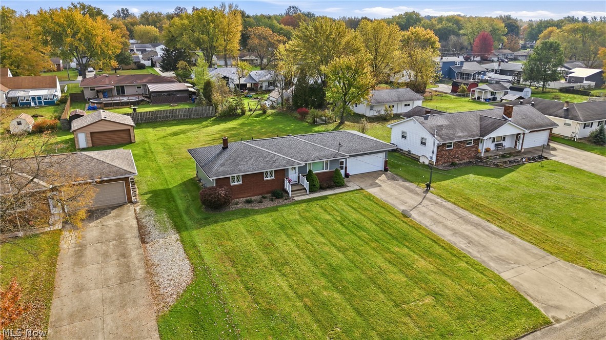 5172 Calla Avenue NW Warren OH 44483