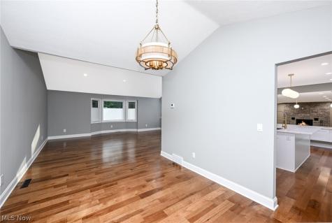 6567 Queens Way Brecksville OH 44141