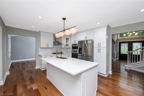 6567 Queens Way Brecksville OH 44141