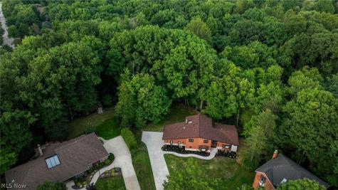 6567 Queens Way Brecksville OH 44141