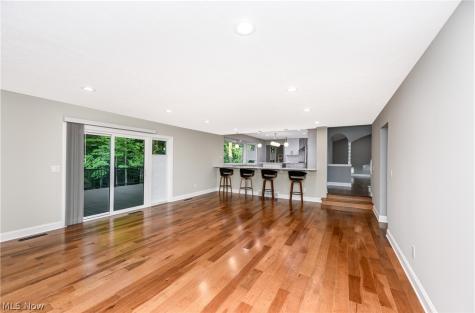 6567 Queens Way Brecksville OH 44141