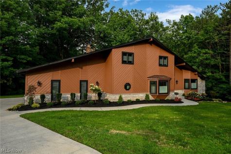 6567 Queens Way Brecksville OH 44141
