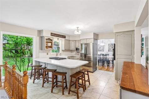 944 Wallwood Drive Copley OH 44321