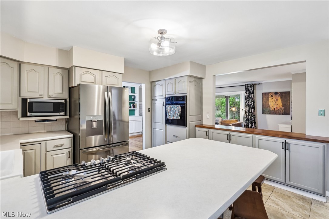 944 Wallwood Drive Copley OH 44321