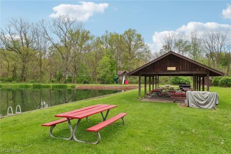 944 Wallwood Drive Copley OH 44321