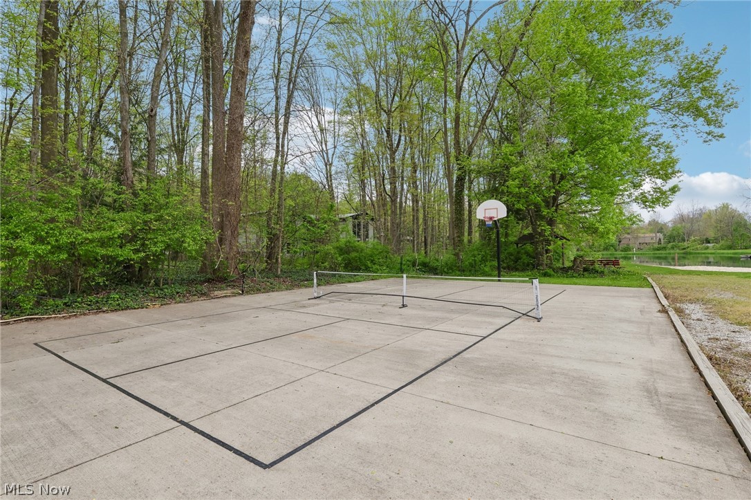 944 Wallwood Drive Copley OH 44321