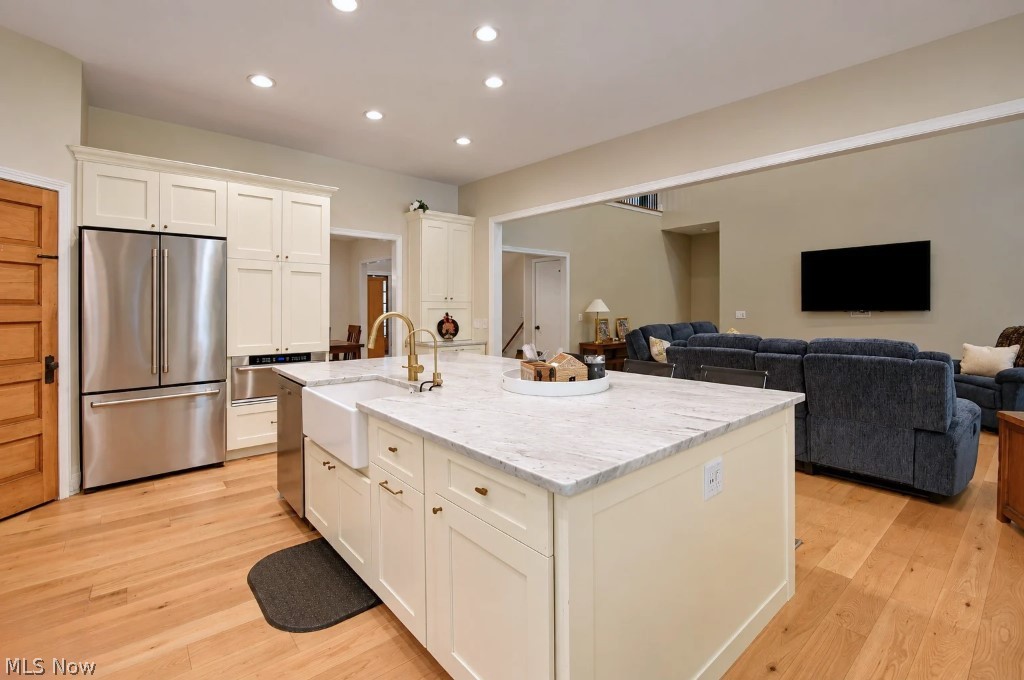 13537 Shirley Drive Leroy OH 44077