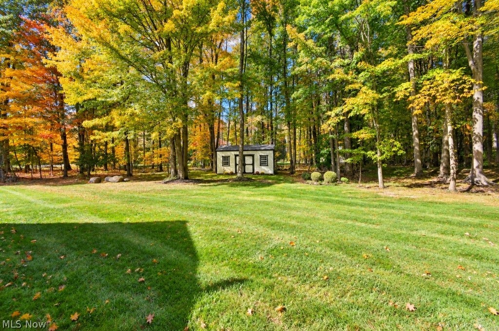 13537 Shirley Drive Leroy OH 44077