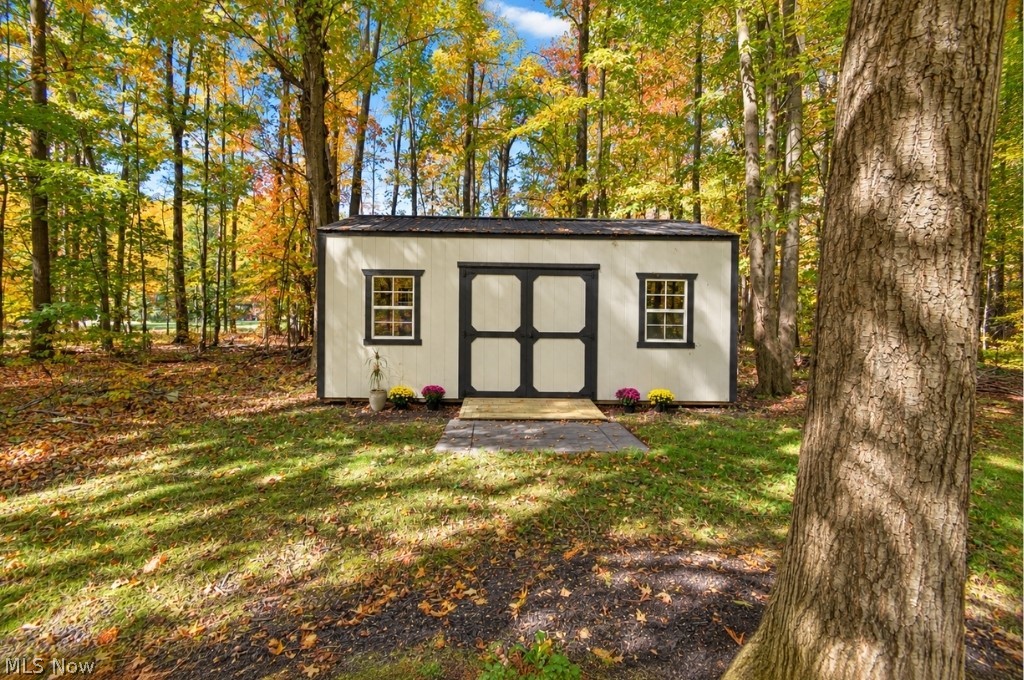 13537 Shirley Drive Leroy OH 44077