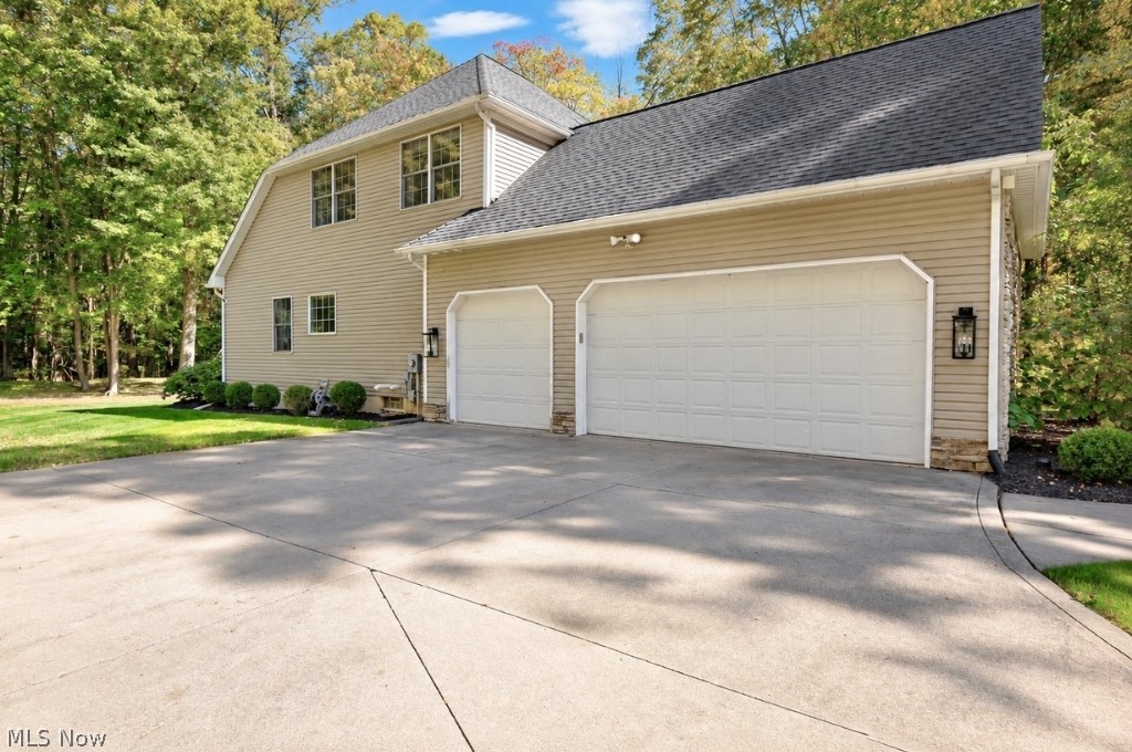 13537 Shirley Drive Leroy OH 44077