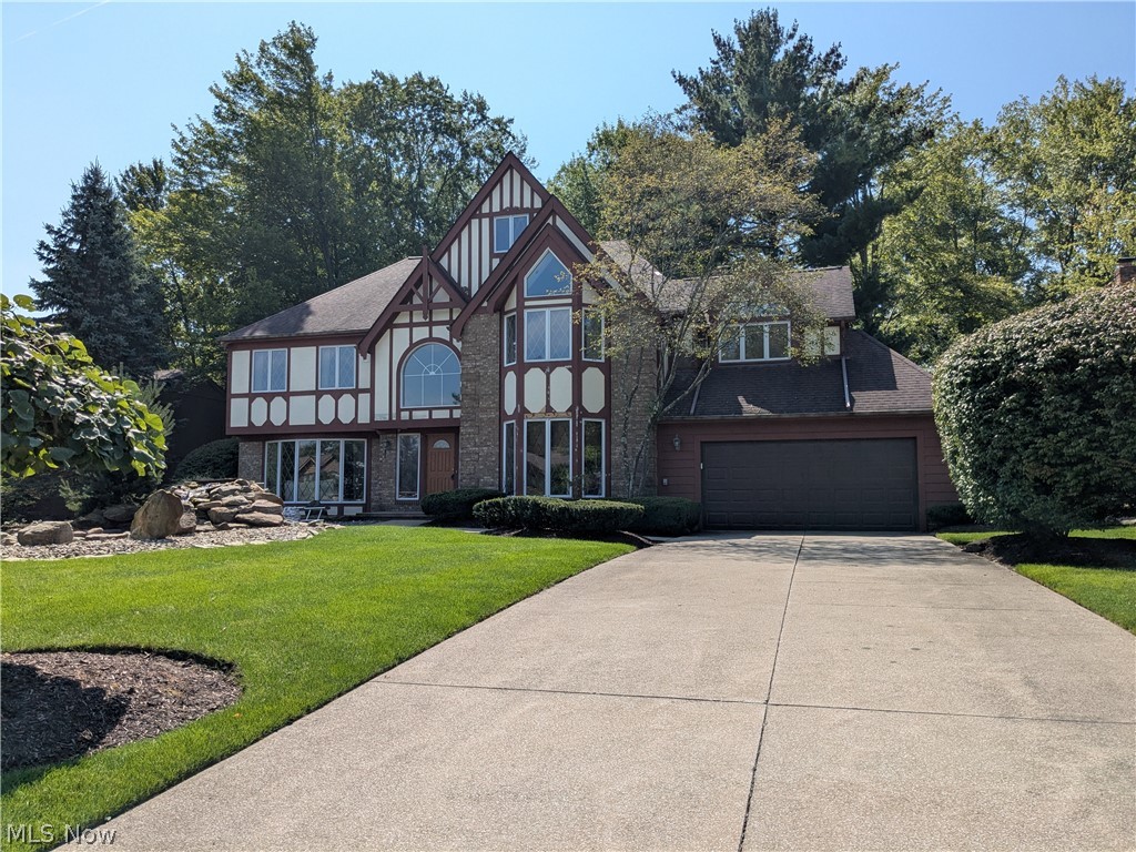 32760 Shadowbrook Drive Solon OH 44139
