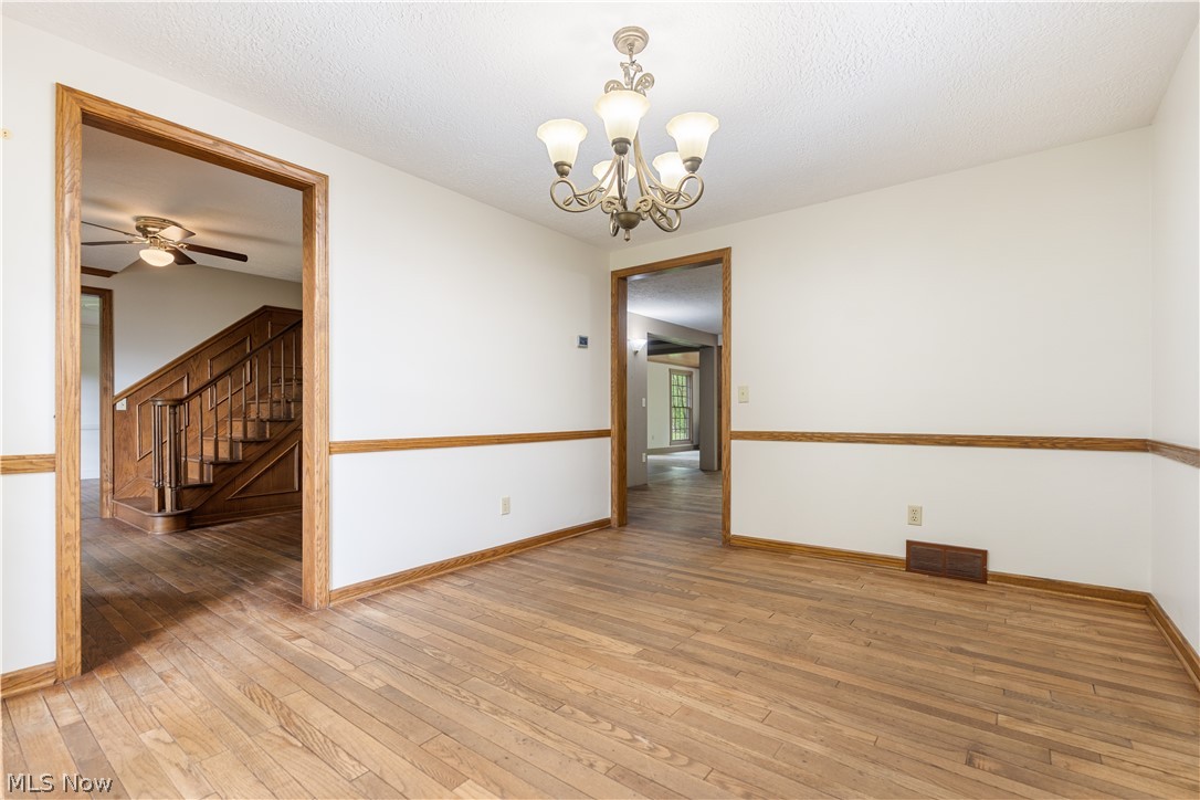 5787 Eastview Street Louisville OH 44641