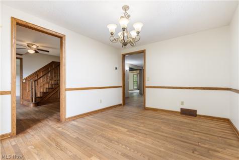 5787 Eastview Street Louisville OH 44641