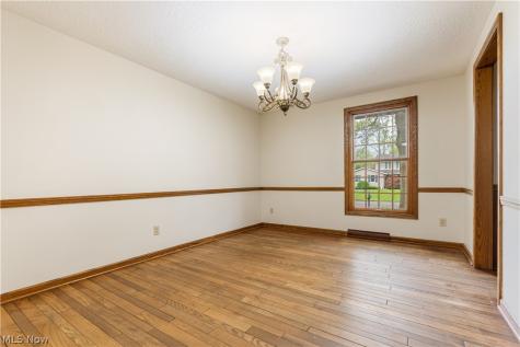 5787 Eastview Street Louisville OH 44641