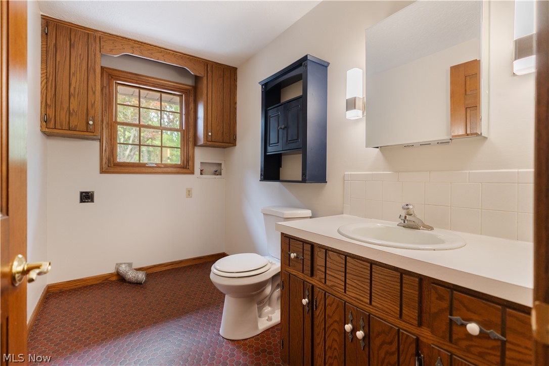 5787 Eastview Street Louisville OH 44641