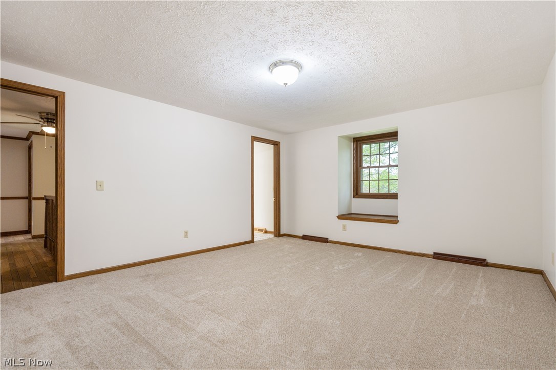 5787 Eastview Street Louisville OH 44641