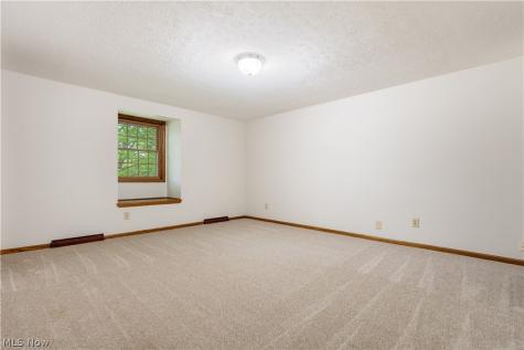 5787 Eastview Street Louisville OH 44641