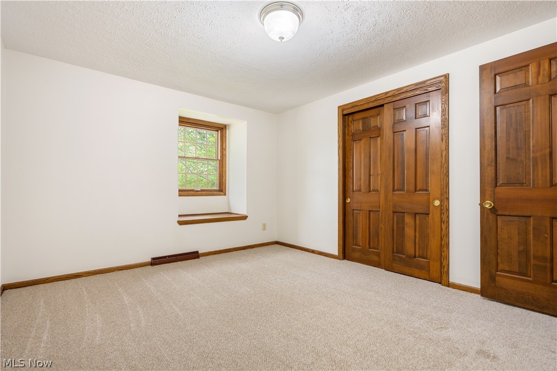 5787 Eastview Street Louisville OH 44641