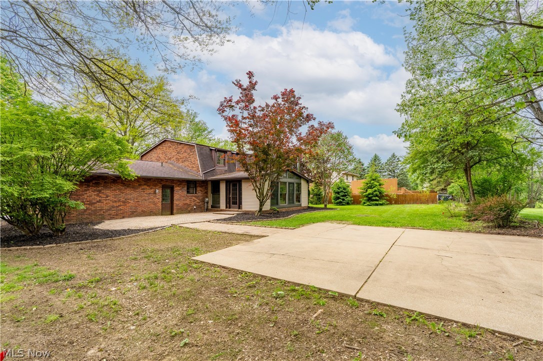 5787 Eastview Street Louisville OH 44641