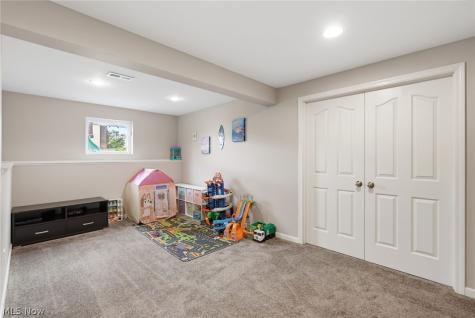 401 Norwich Drive Broadview Heights OH 44147