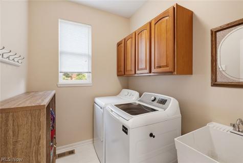 401 Norwich Drive Broadview Heights OH 44147