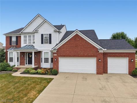 401 Norwich Drive Broadview Heights OH 44147