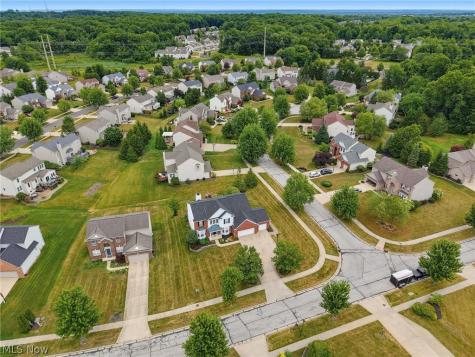 401 Norwich Drive Broadview Heights OH 44147