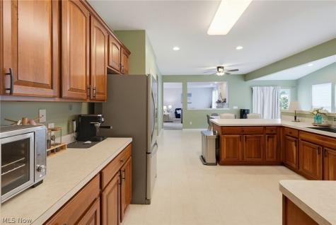 401 Norwich Drive Broadview Heights OH 44147