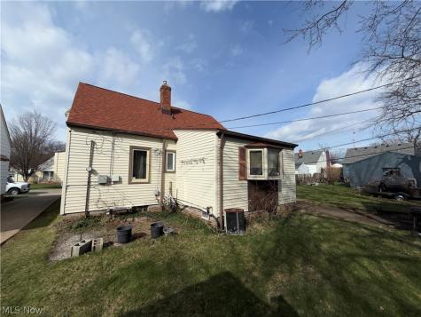 7313 Traymore Avenue Brooklyn OH 44144