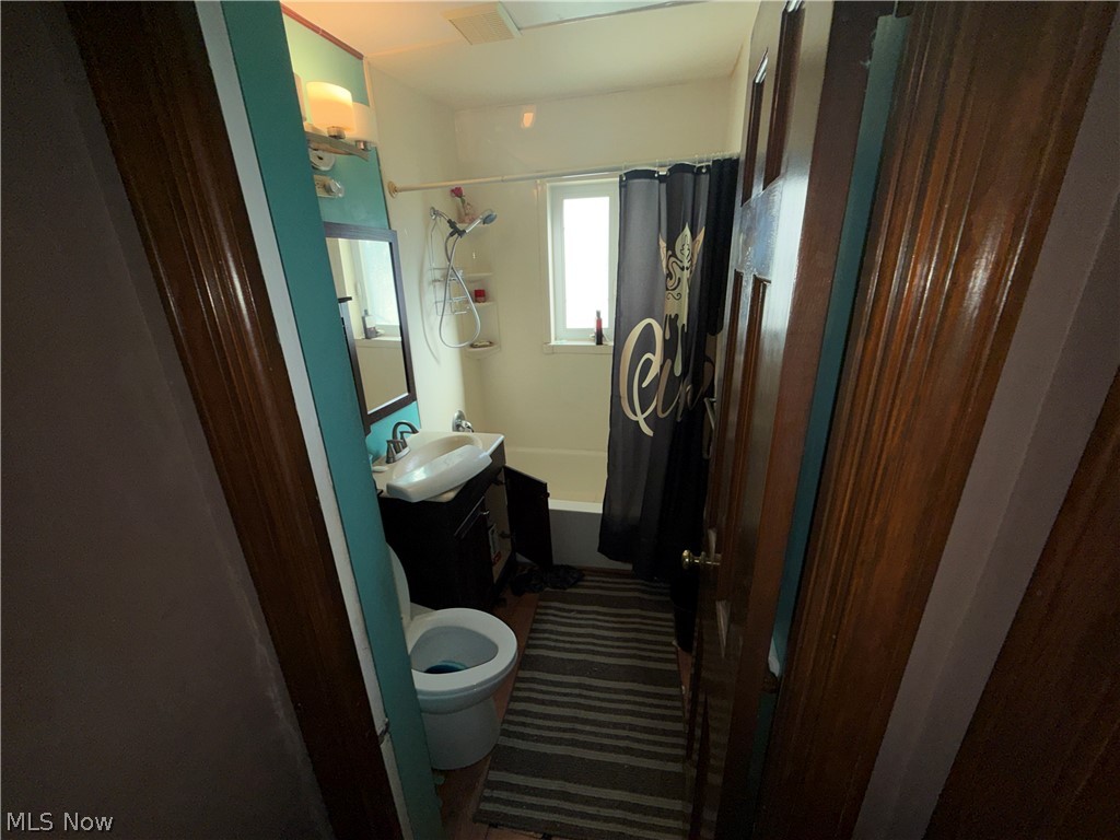 7313 Traymore Avenue Brooklyn OH 44144