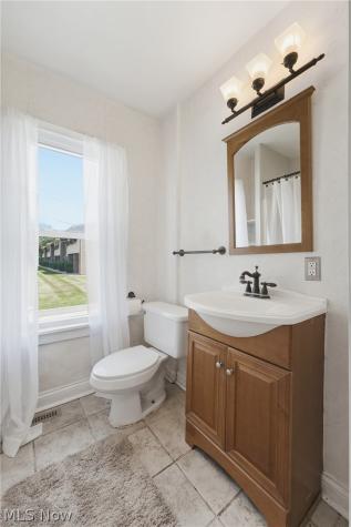 679 Saint Andrews Court Akron OH 44312