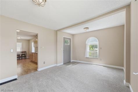 679 Saint Andrews Court Akron OH 44312