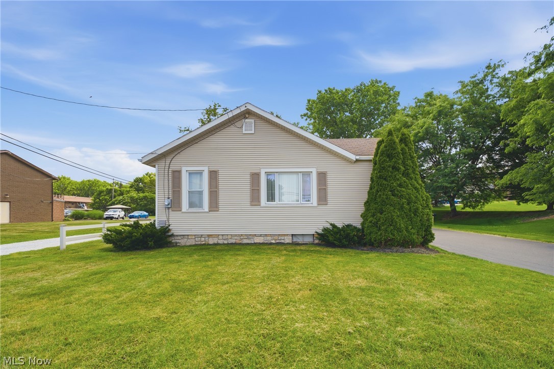 679 Saint Andrews Court Akron OH 44312
