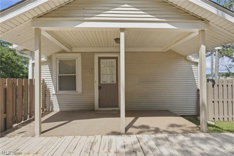 679 Saint Andrews Court Akron OH 44312