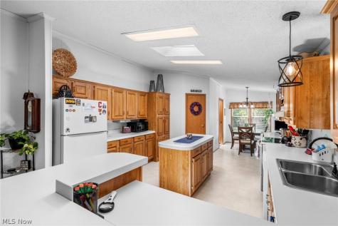 43 Periwinkle Drive Olmsted Twp OH 44138