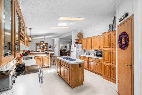 43 Periwinkle Drive Olmsted Twp OH 44138