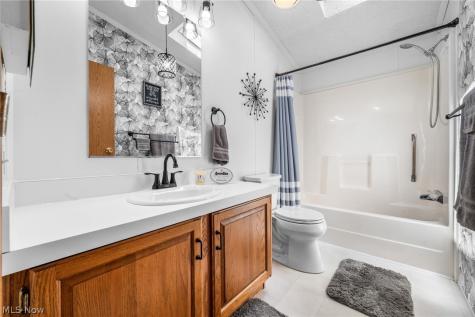 43 Periwinkle Drive Olmsted Twp OH 44138